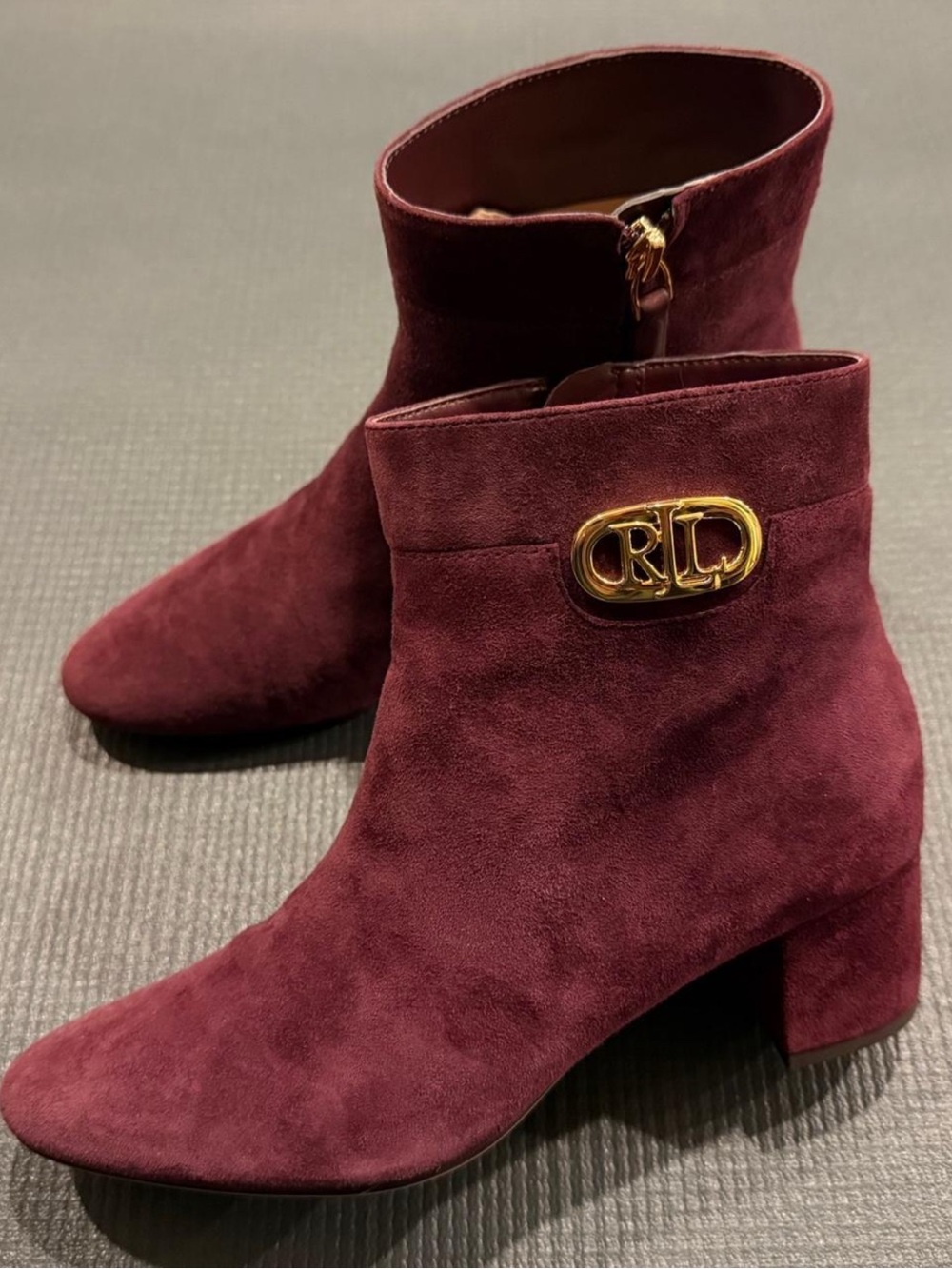 Ralph Lauren Wynne Burgundy Suede Ankle Boots Gold Hardware Logo Size 8